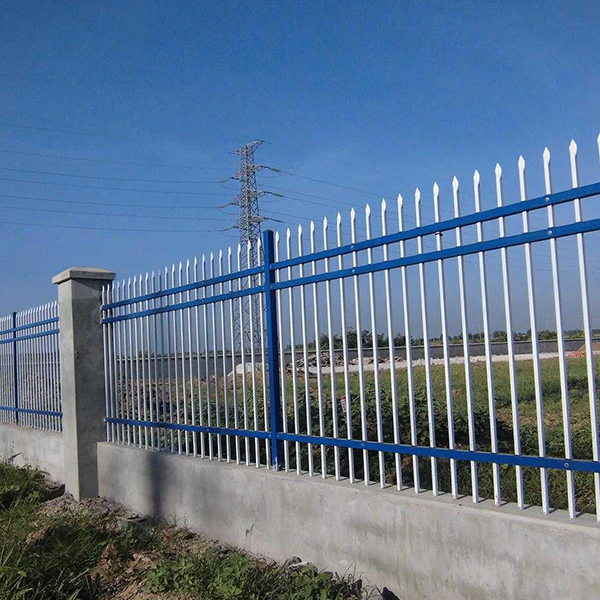 伊春鋅鋼道路護欄